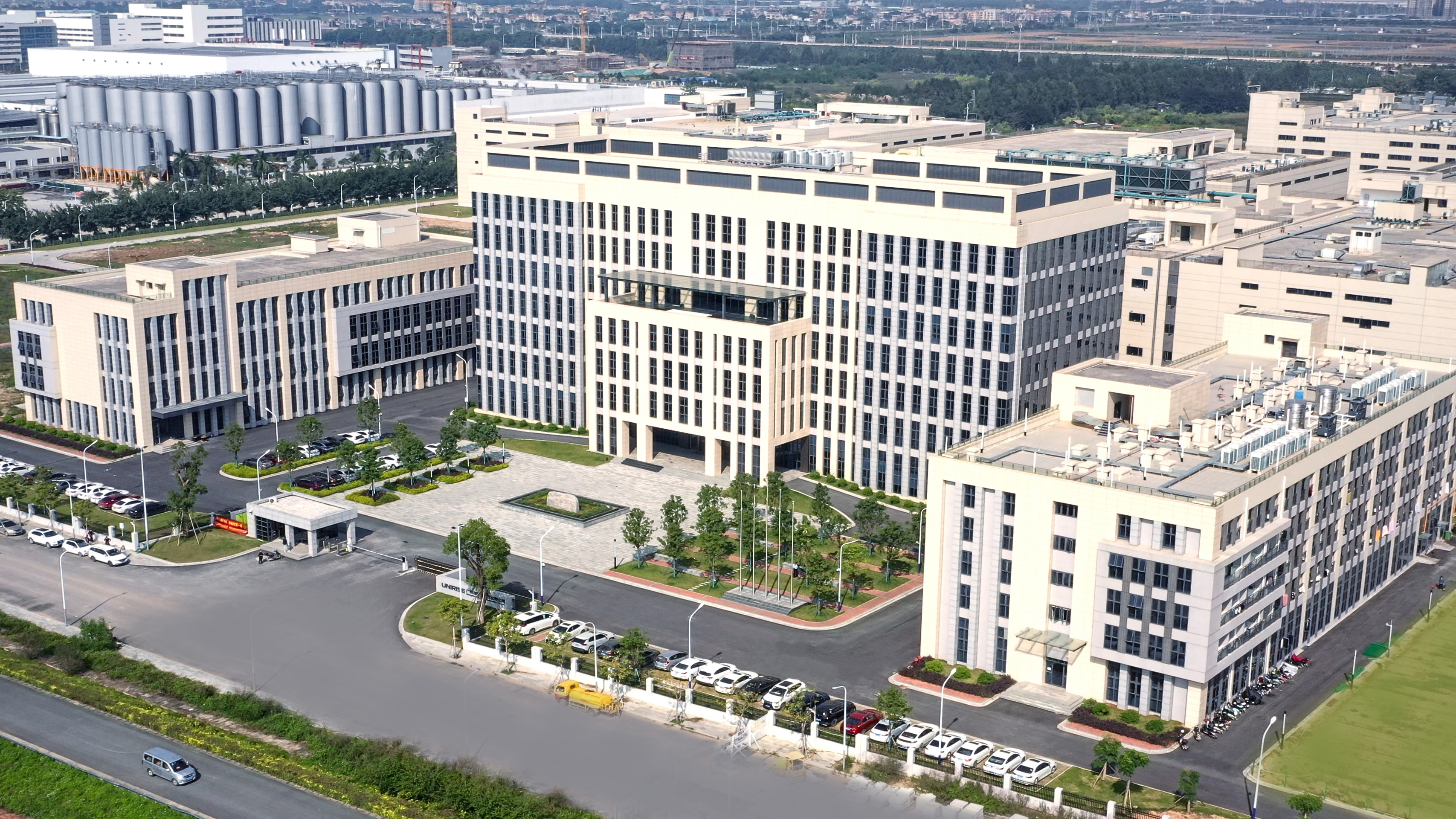 resize,m_fill,h_272,w_448,limit_0